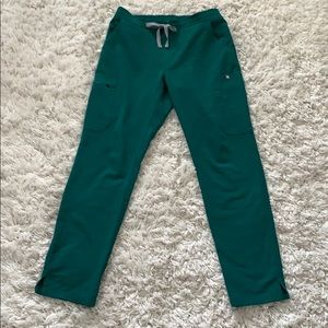 FIGS Yola Skinny Scrub Pant in Hunter Green